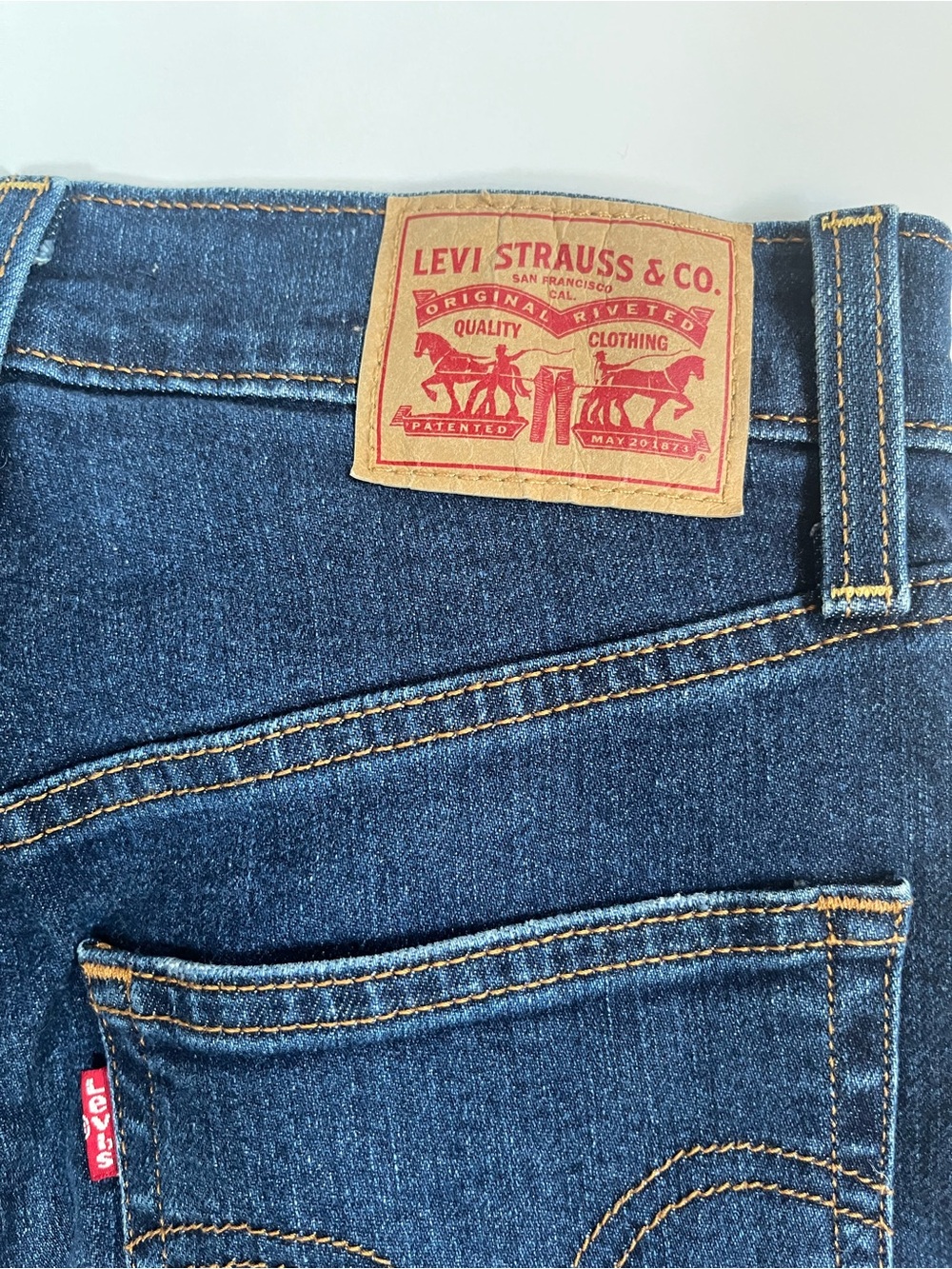 Levi's Indigo Wash Wide Ribcage Straight Ankle Cropped High Rise Denim Jeans - Picture 11 of 12
